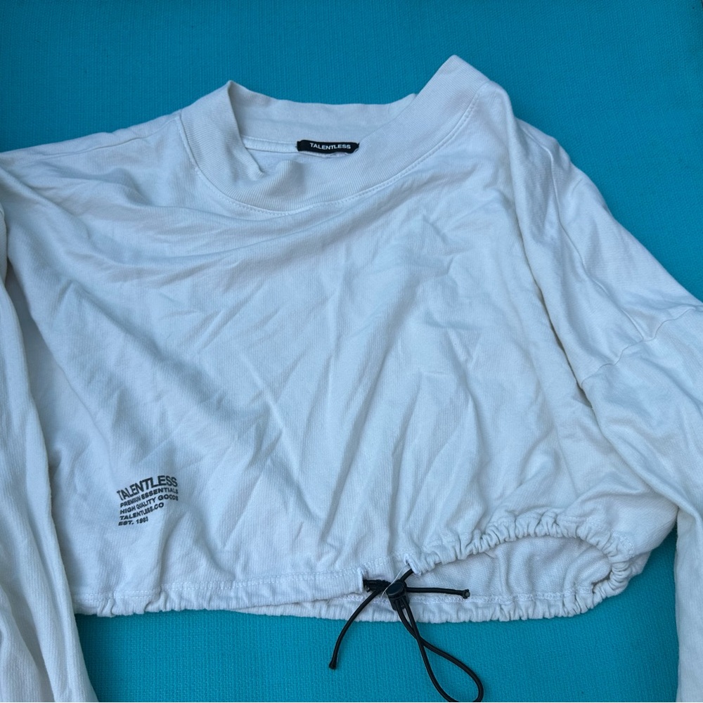 Talentless crop long sleeve